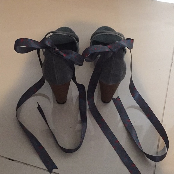 Liuid- ribbon tie/wood/wedges-women’s 6 - Picture 2 of 5